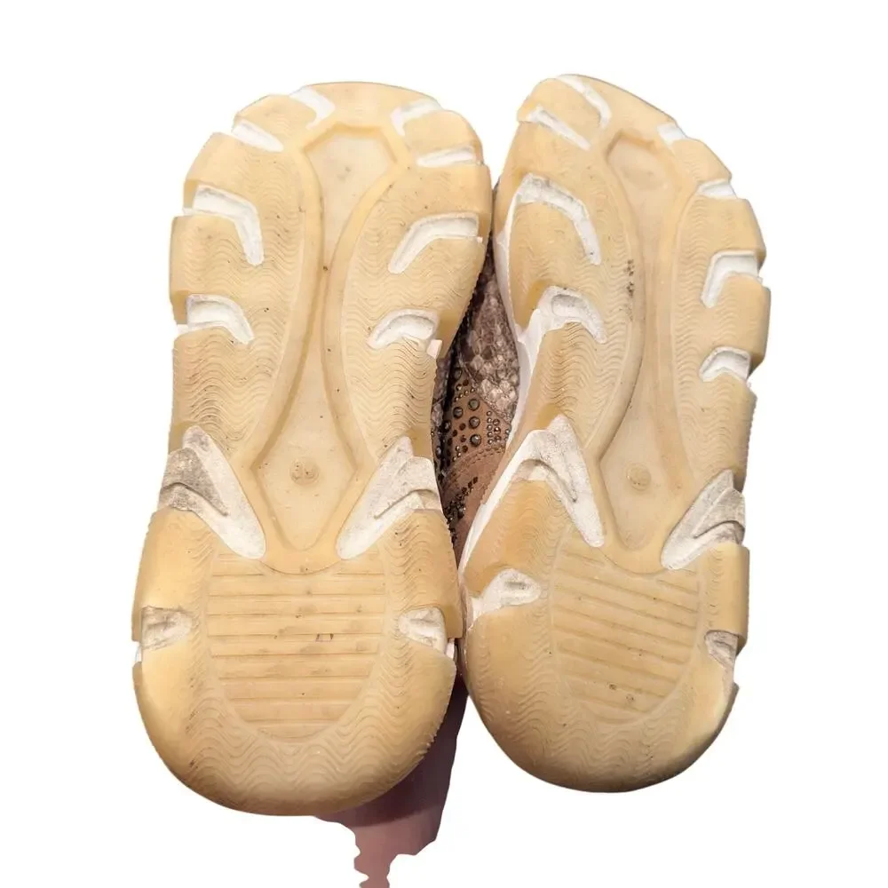 Vince Camuto Tonnidie Sneakers Womens 9 Studded Platform Leather Shoes